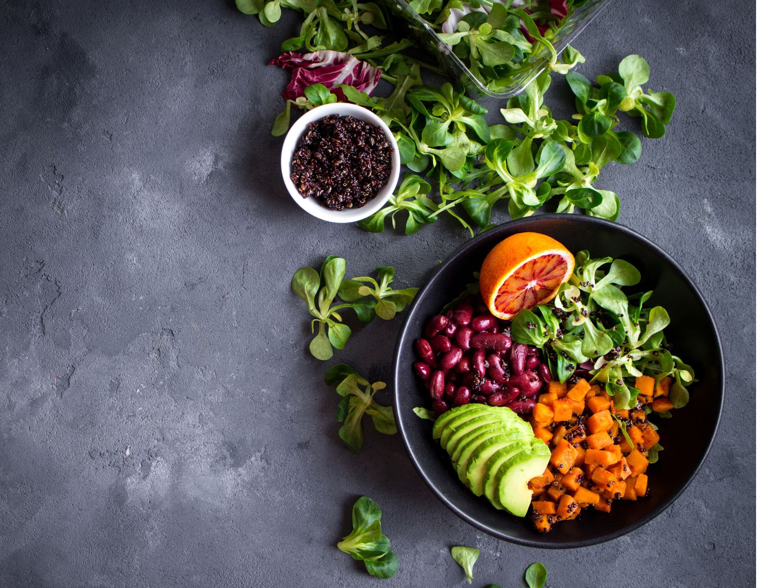 Insalate Sazianti: 5 Opzioni per un Pasto Veloce e Nutriente
